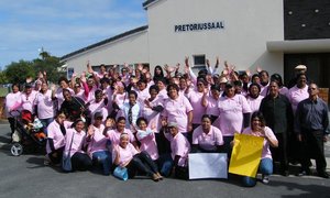 Optog deur Vrouens met Hoop